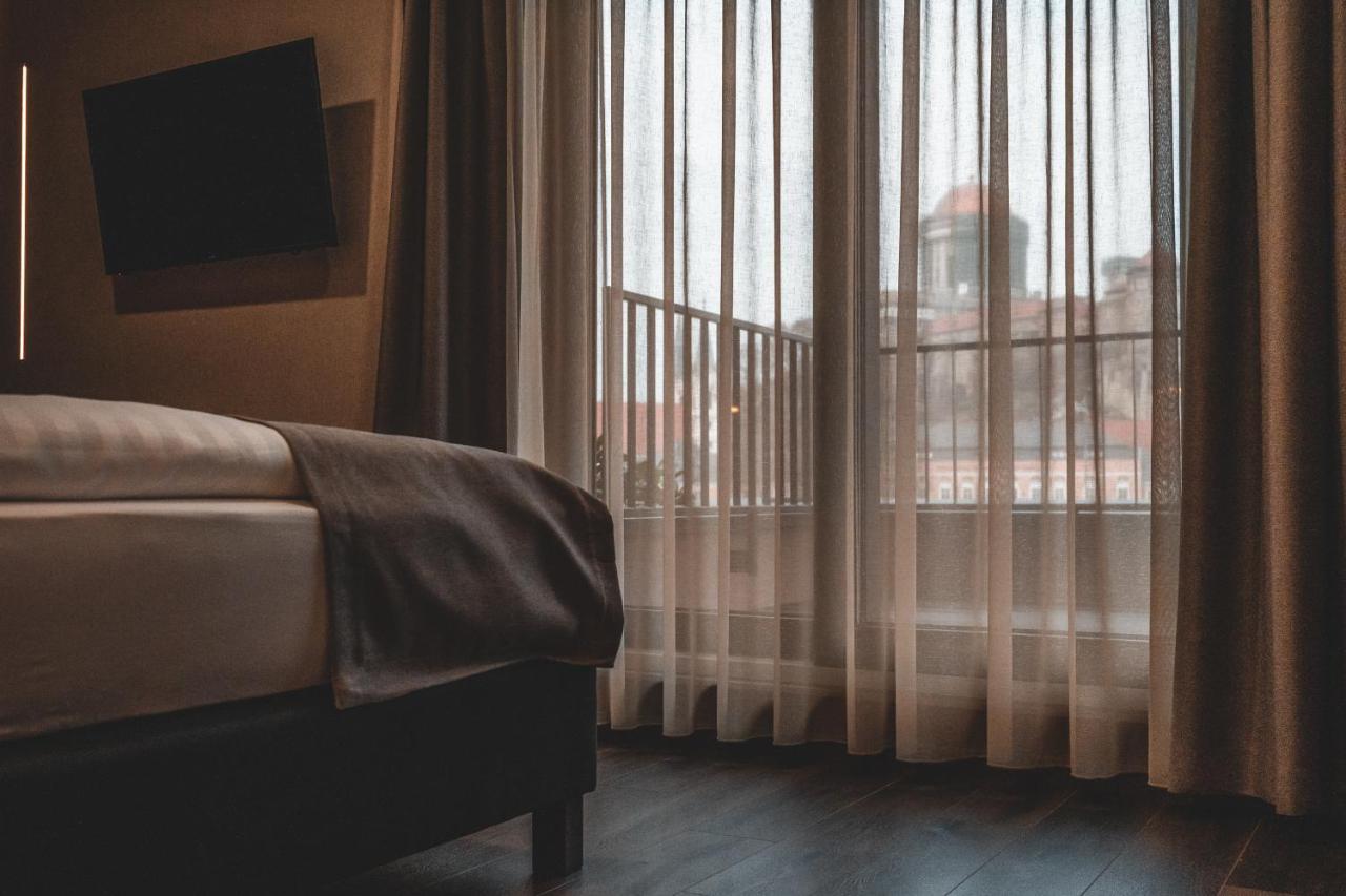 Mediterraneo Luxury Room إسترغوم المظهر الخارجي الصورة