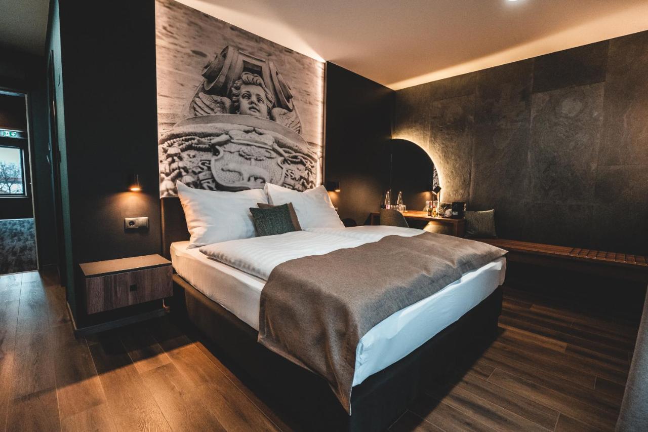 Mediterraneo Luxury Room إسترغوم المظهر الخارجي الصورة