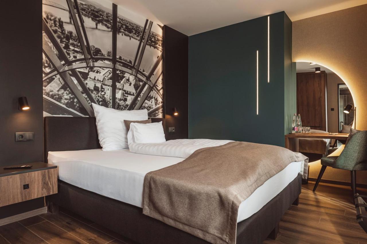 Mediterraneo Luxury Room إسترغوم المظهر الخارجي الصورة